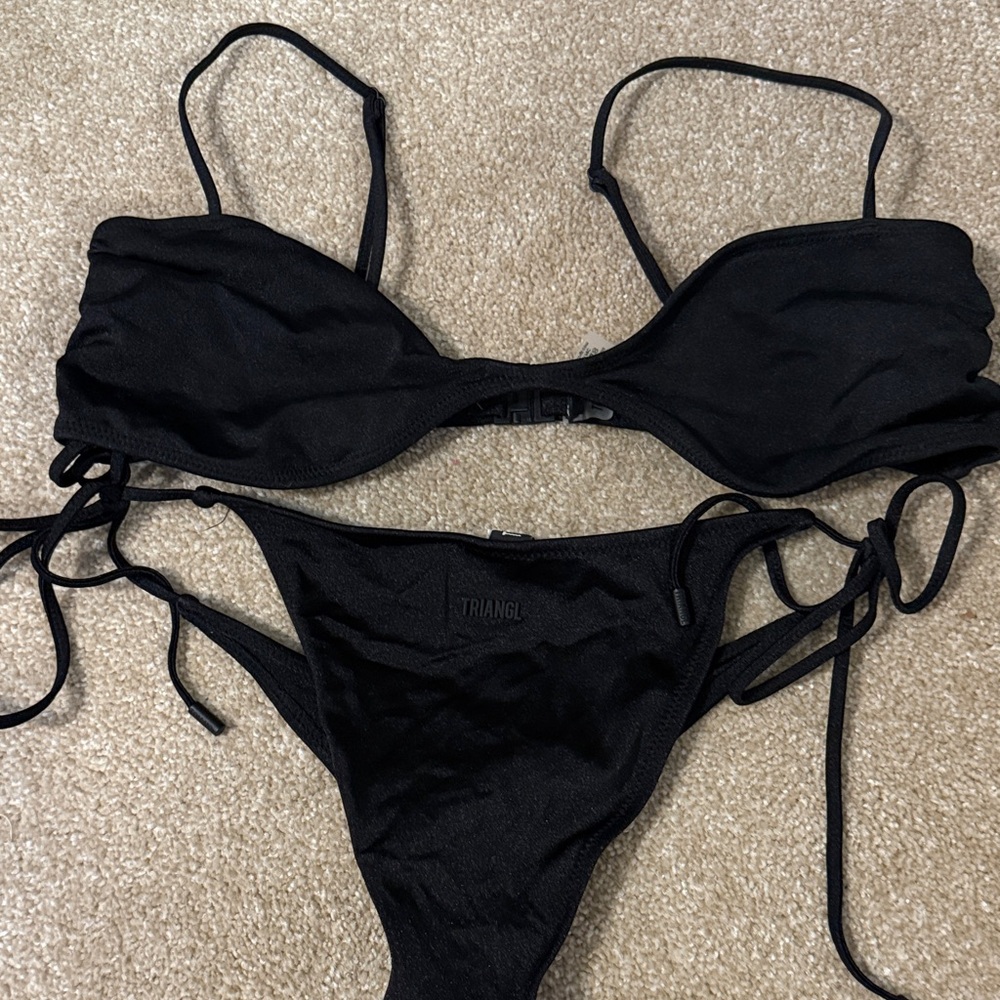 Triangl Swimwear Classic Black Bikini
